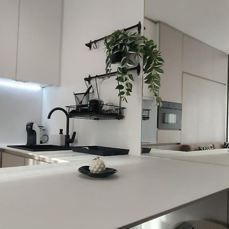 קופאוניק Lola Apartman Milmari & Residence Hill מראה חיצוני תמונה